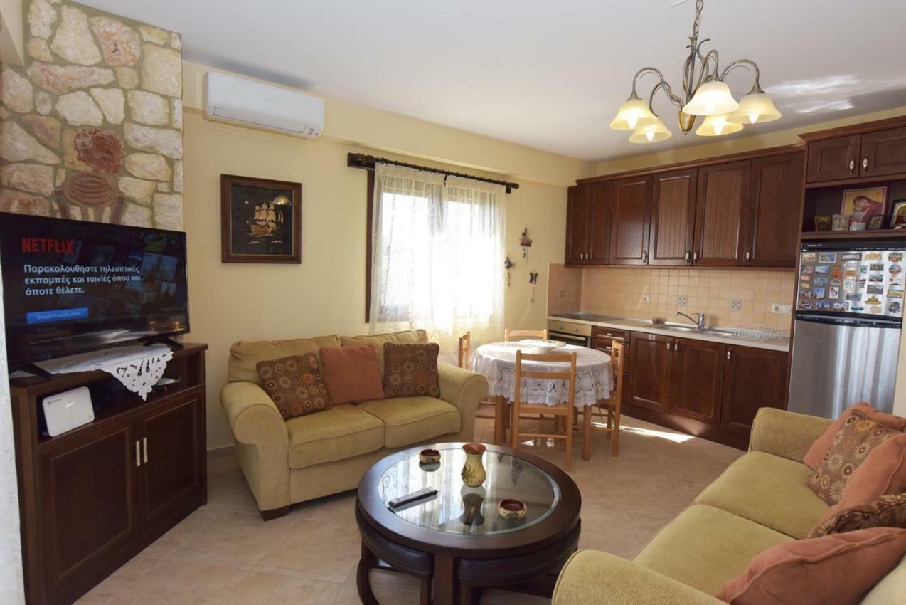 Captain'S Villa Appartments Psakoudia Dış mekan fotoğraf