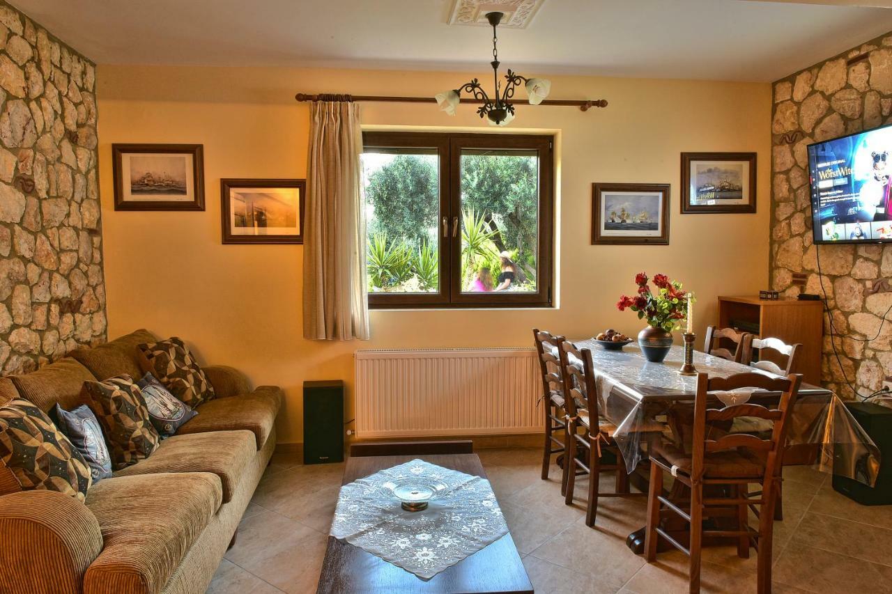 Captain'S Villa Appartments Psakoudia Dış mekan fotoğraf